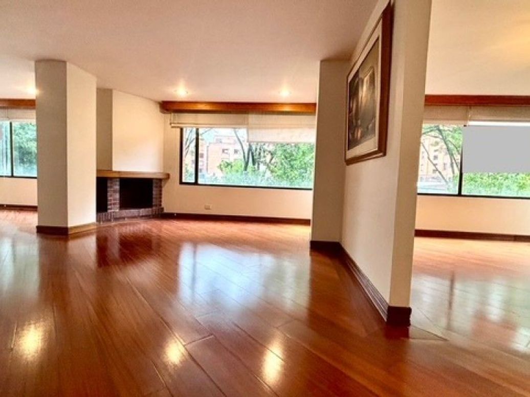 Apartamento de 4 alcobas en venta en Chicó Norte, Bogotá, 198 m² · foto 2 de 20