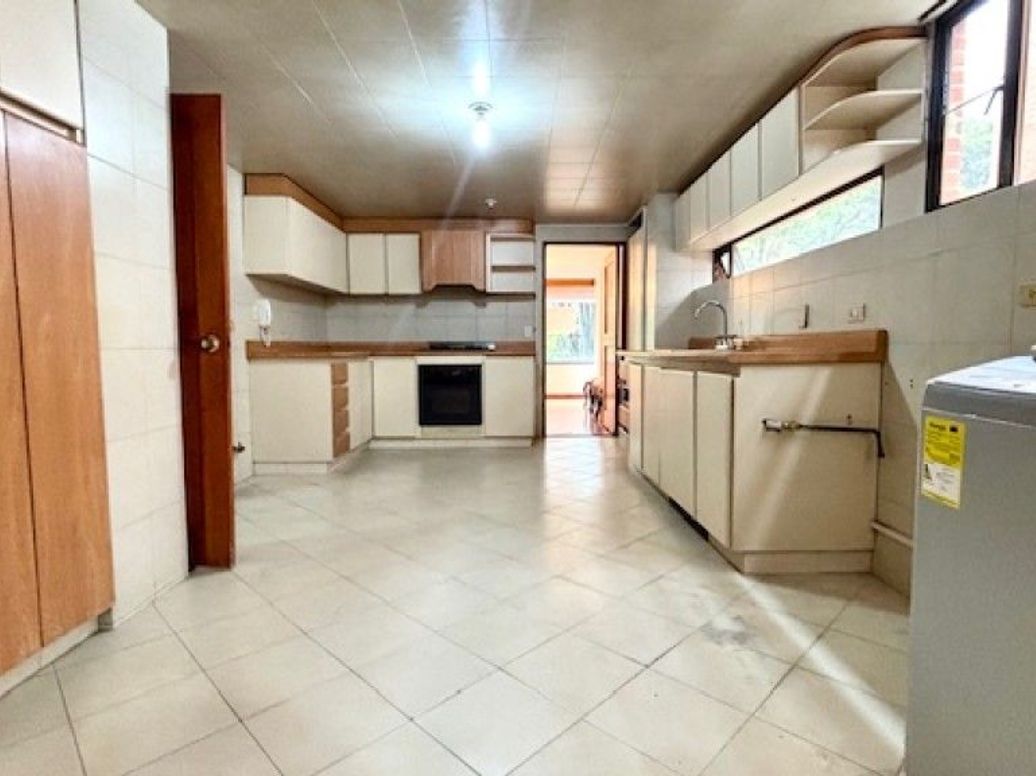 Apartamento de 4 alcobas en venta en Chicó Norte, Bogotá, 198 m² · foto 16 de 20