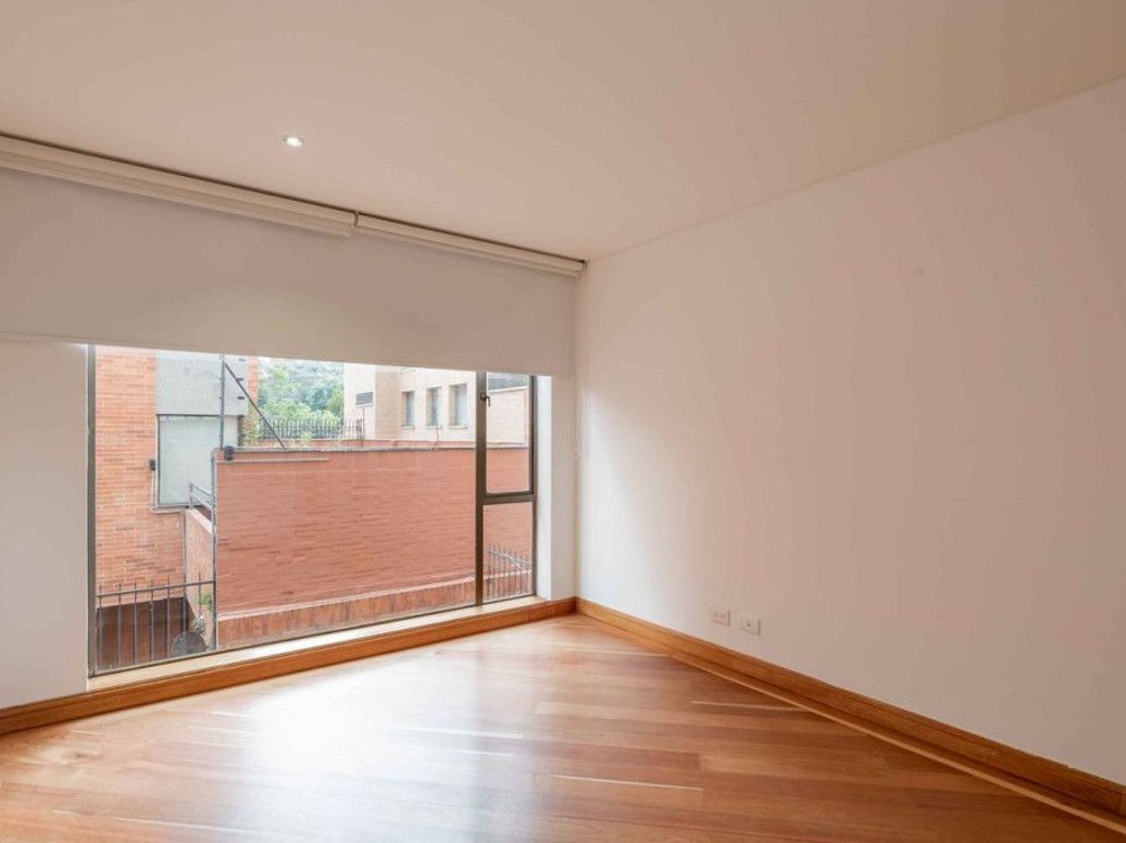 Apartamento de 3 alcobas en venta en Santa Ana Oriental, Bogotá, 217 m² · foto 18 de 20