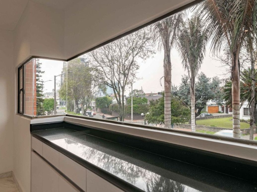 Apartamento de 3 alcobas en venta en Santa Ana Oriental, Bogotá, 217 m² · foto 13 de 20