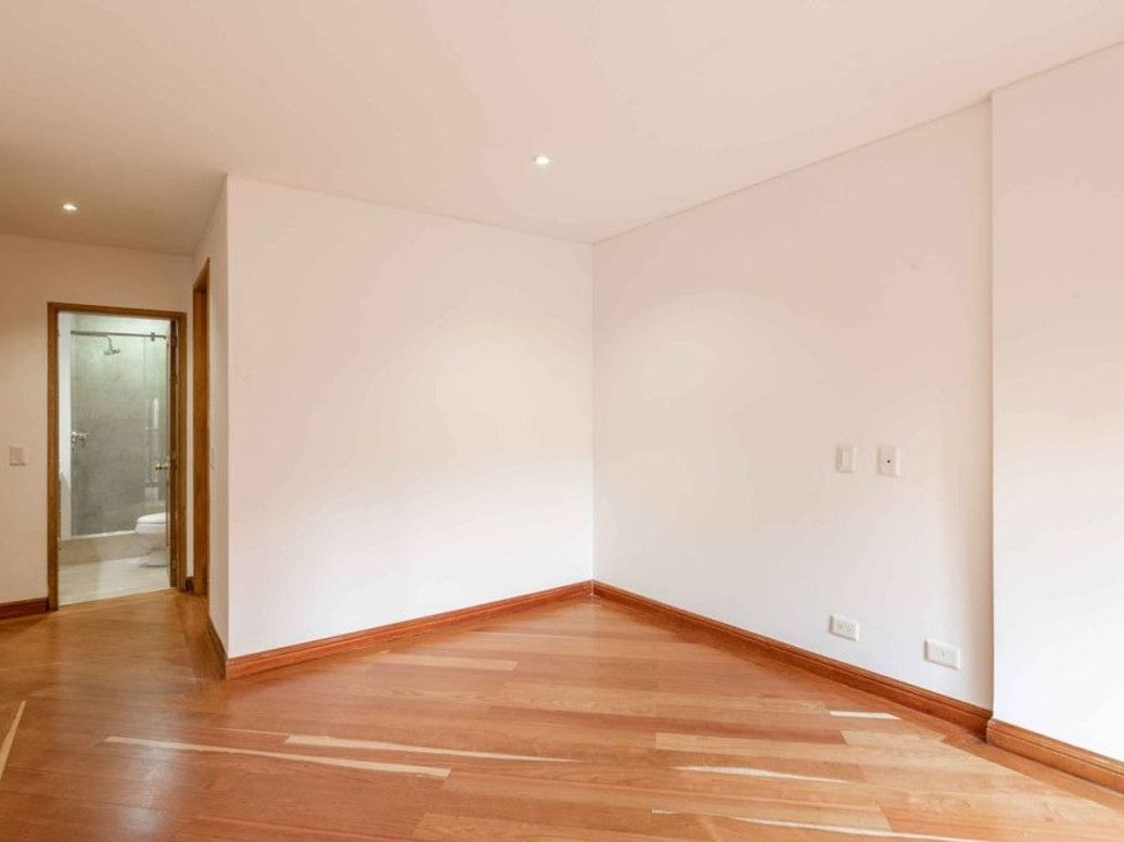 Apartamento de 3 alcobas en venta en Santa Ana Oriental, Bogotá, 217 m² · foto 19 de 20