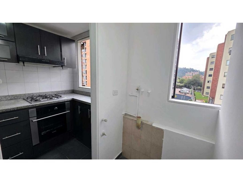 Apartamento de 3 alcobas en venta en Colina Campestre, Bogotá, 66 m² · foto 9 de 15