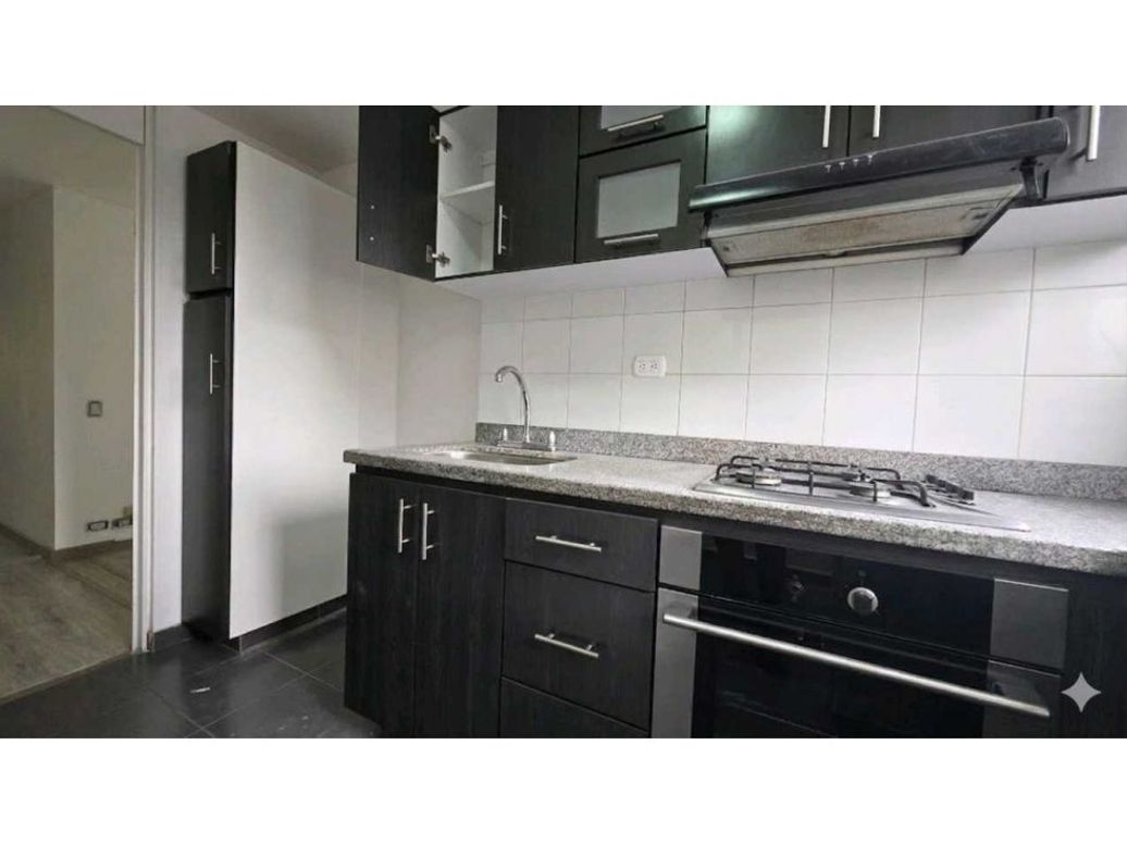 Apartamento de 3 alcobas en venta en Colina Campestre, Bogotá, 66 m² · foto 8 de 15