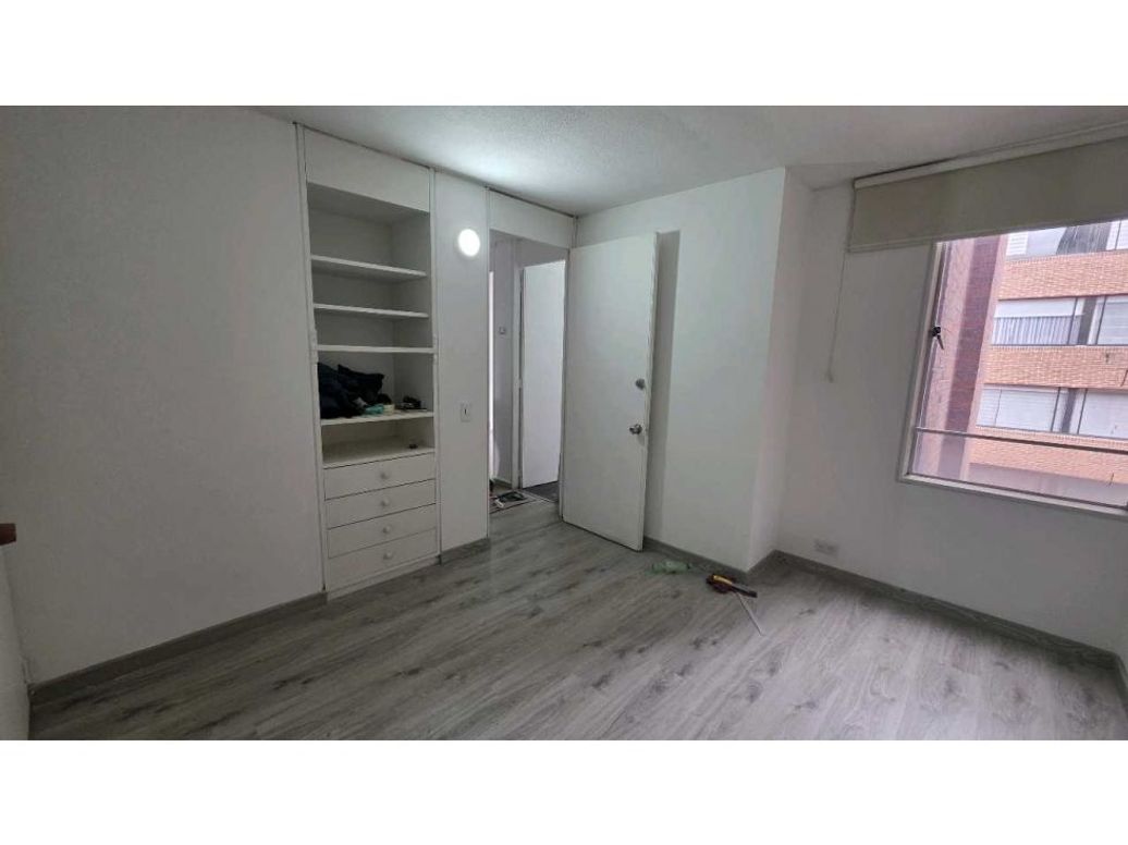 Apartamento de 3 alcobas en venta en Colina Campestre, Bogotá, 66 m² · foto 13 de 15