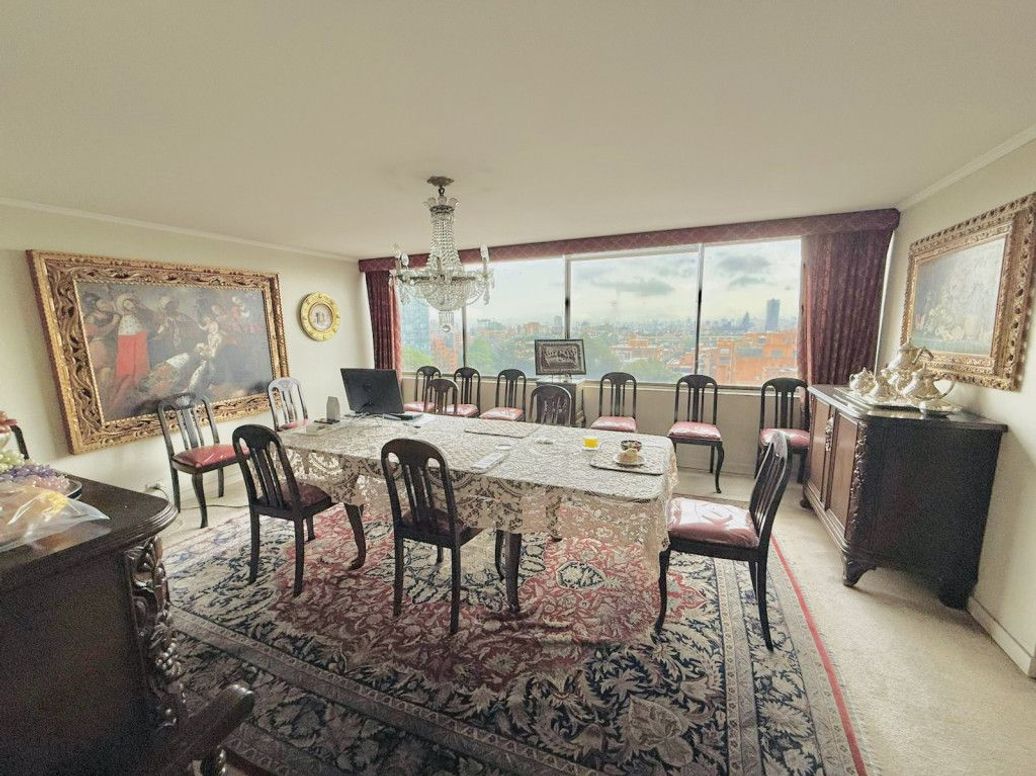 Apartamento de 2 alcobas en venta en El Refugio, Bogotá, 305 m² · foto 2 de 8