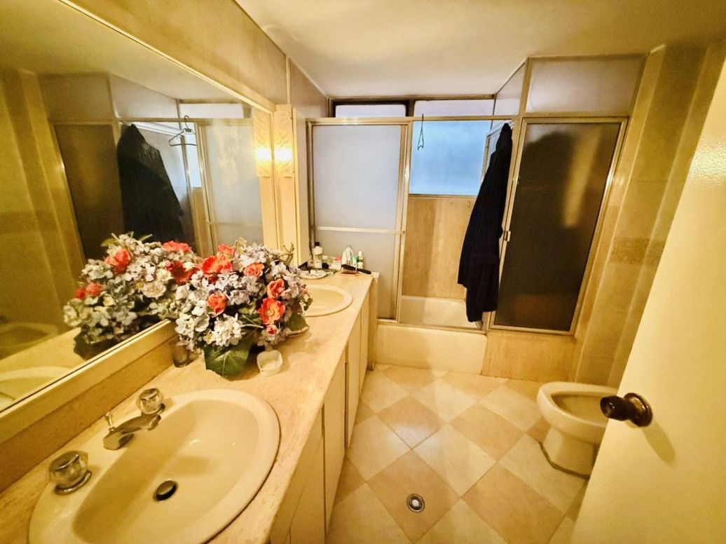 Apartamento de 2 alcobas en venta en El Refugio, Bogotá, 305 m² · foto 6 de 8