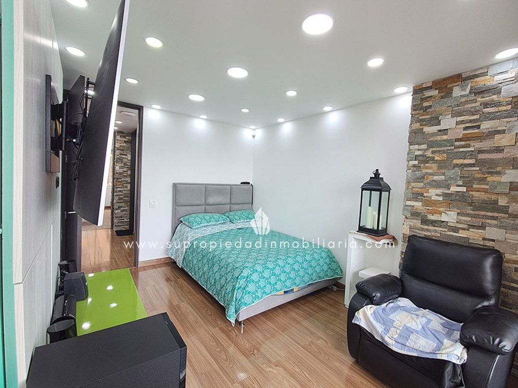 Apartamento de 3 alcobas en venta en Club De Los Lagartos, Bogotá, 131 m² · foto 9 de 20