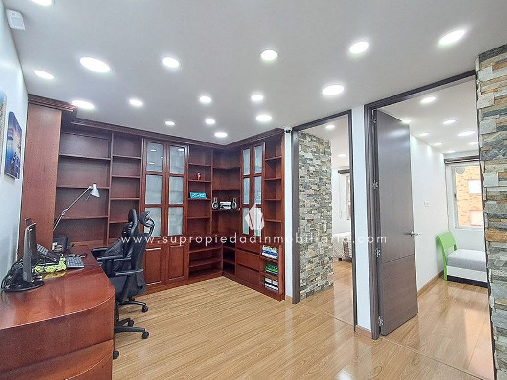 Apartamento de 3 alcobas en venta en Club De Los Lagartos, Bogotá, 131 m² · foto 6 de 20