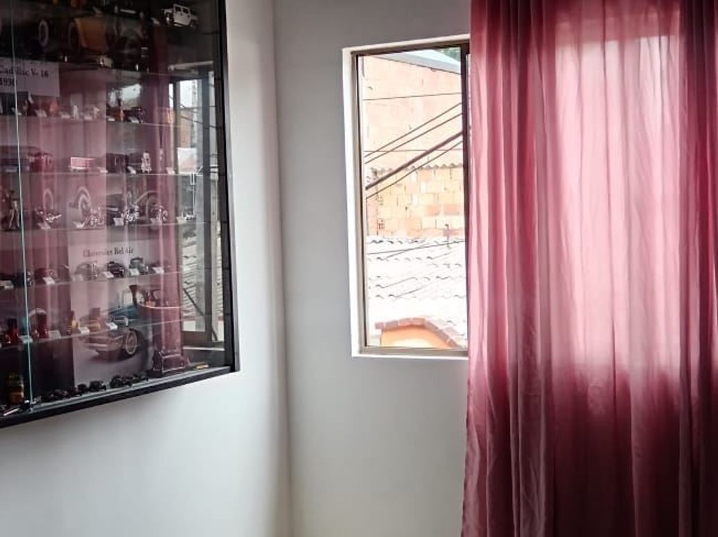 Casa de 10 alcobas en venta en Santa Rosita, Bogotá, 135 m² · foto 13 de 20