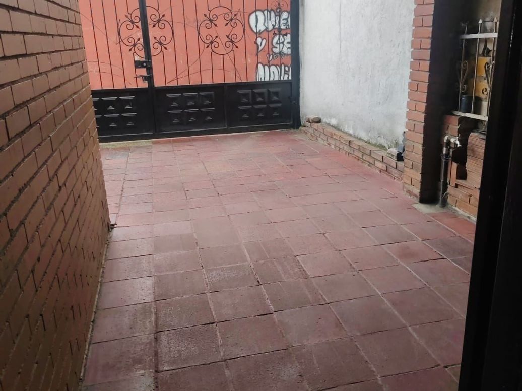 Casa de 4 alcobas en venta en Santa Rosita, Bogotá, 135 m² · foto 2 de 14