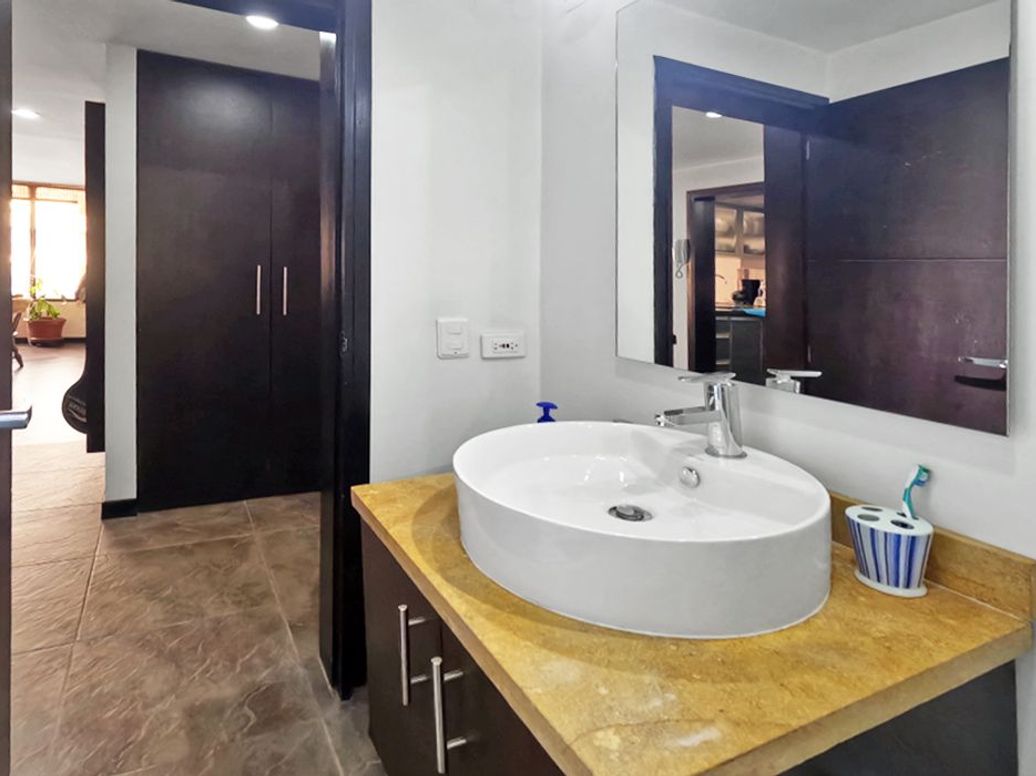 Apartamento de 2 alcobas en venta en Sagrado Corazon, Bogotá, 76 m² · foto 13 de 20