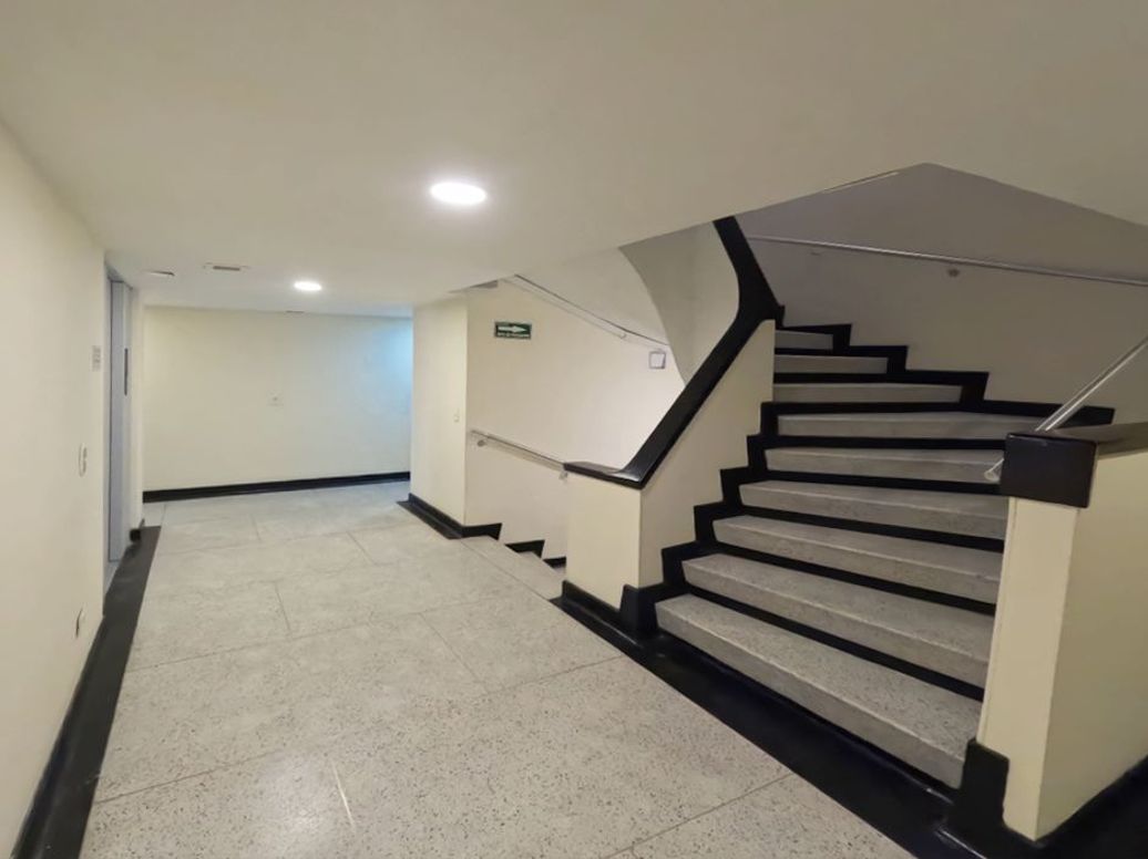 Apartamento de 2 alcobas en venta en Sagrado Corazon, Bogotá, 76 m² · foto 15 de 20