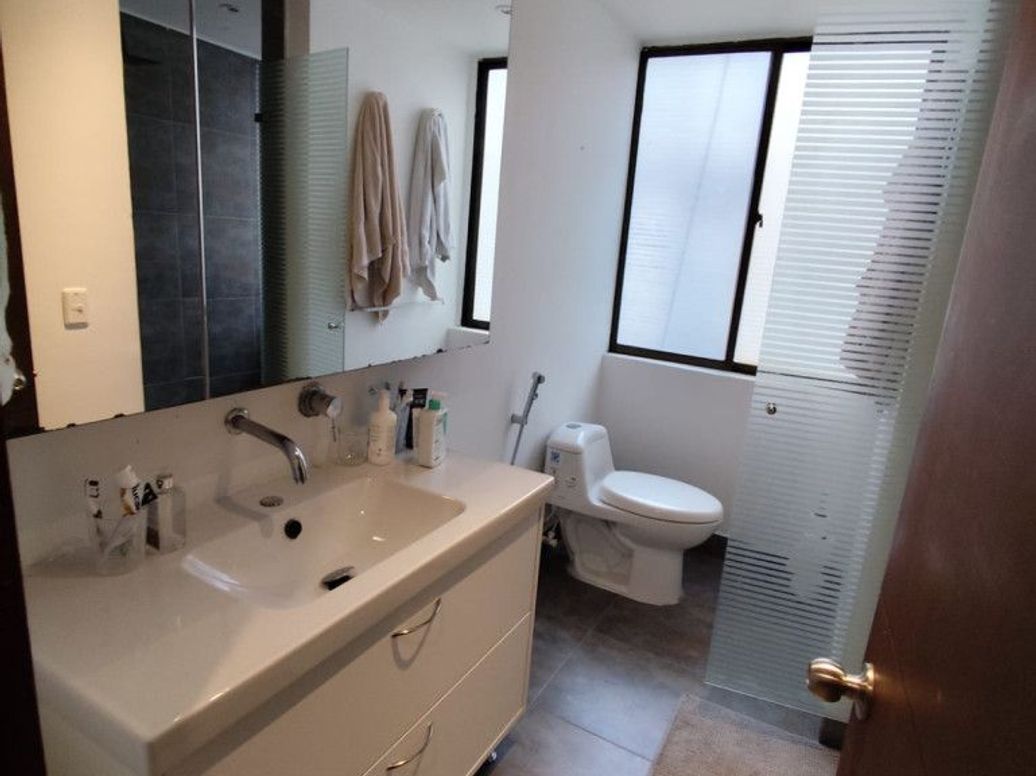 Apartamento de 3 alcobas en venta en Quinta Camacho, Bogotá, 285 m² · foto 18 de 20