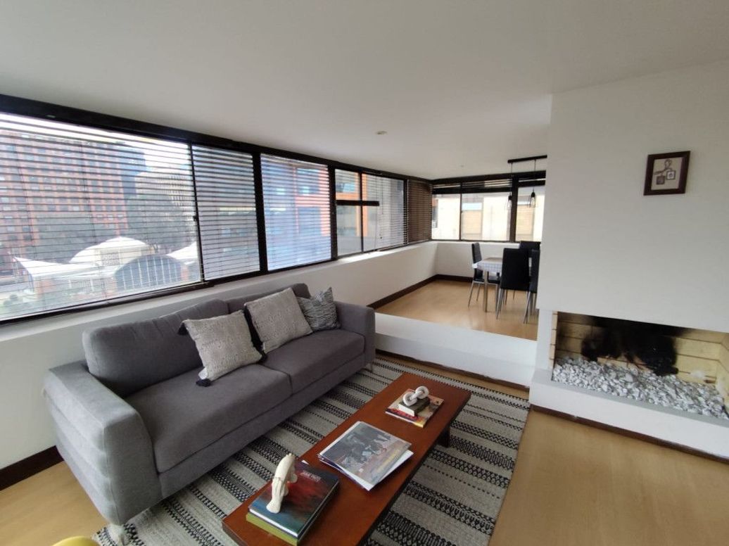 Apartamento de 3 alcobas en venta en Quinta Camacho, Bogotá, 285 m² · foto 5 de 20