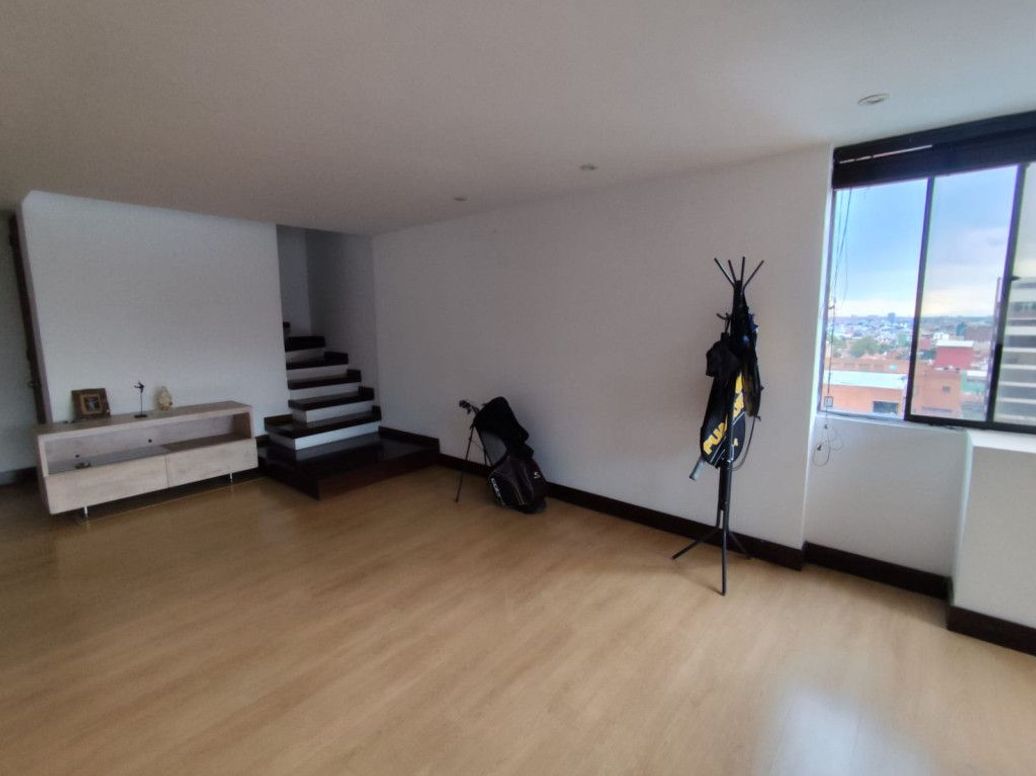 Apartamento de 3 alcobas en venta en Quinta Camacho, Bogotá, 285 m² · foto 7 de 20
