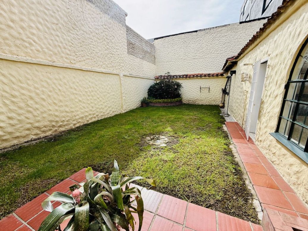 Casa de 3 alcobas en venta en San José Del Prado, Bogotá, 243 m² · foto 15 de 20