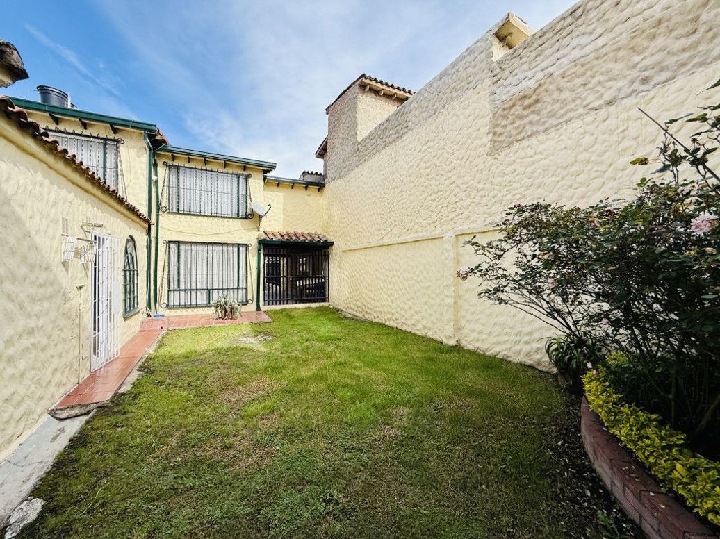 Casa de 3 alcobas en venta en San José Del Prado, Bogotá, 243 m² · foto 16 de 20