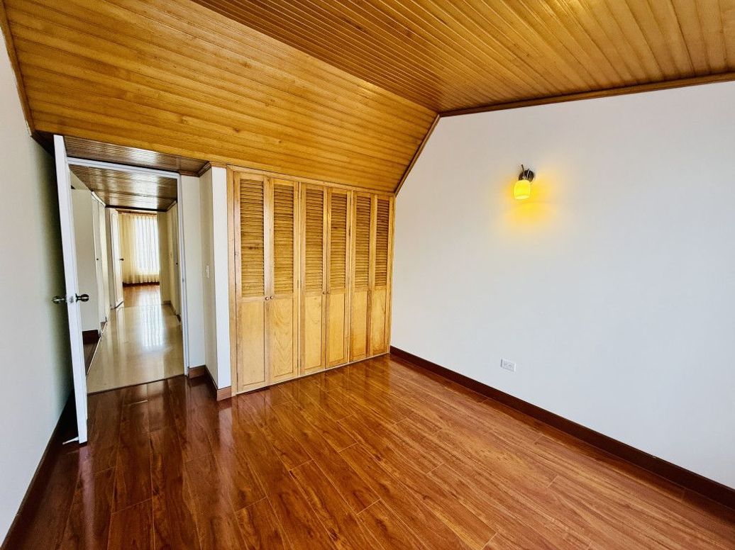 Casa de 3 alcobas en venta en San José Del Prado, Bogotá, 243 m² · foto 20 de 20