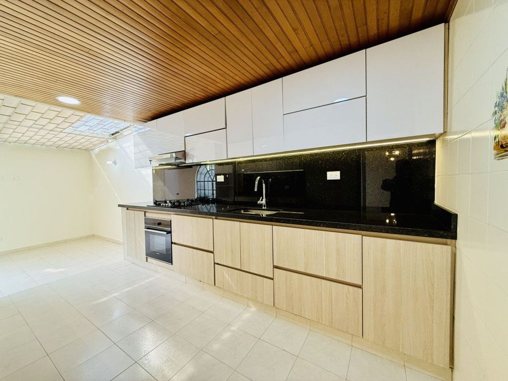 Casa de 3 alcobas en venta en San José Del Prado, Bogotá, 243 m² · foto 10 de 20