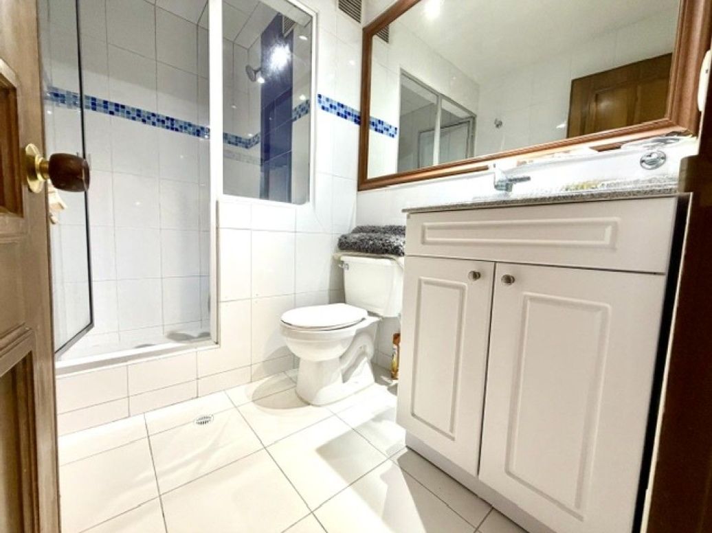Apartamento de 3 alcobas en venta en El Nogal, Bogotá, 211 m² · foto 18 de 20