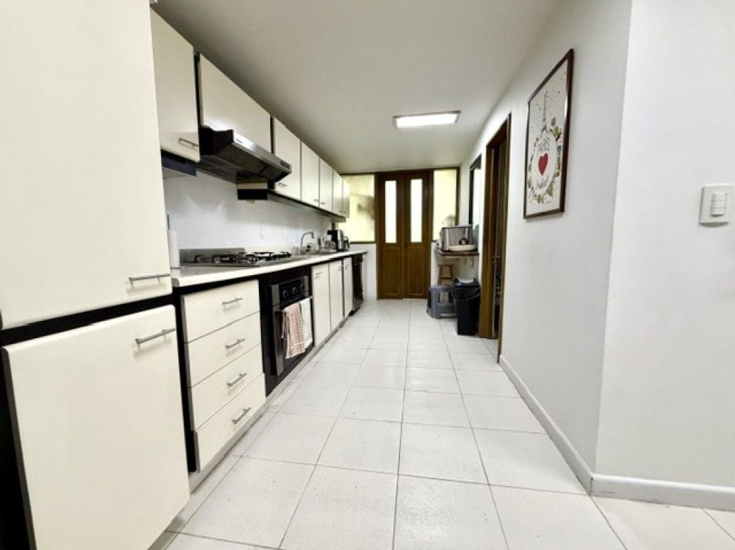 Apartamento de 3 alcobas en venta en El Nogal, Bogotá, 211 m² · foto 10 de 20