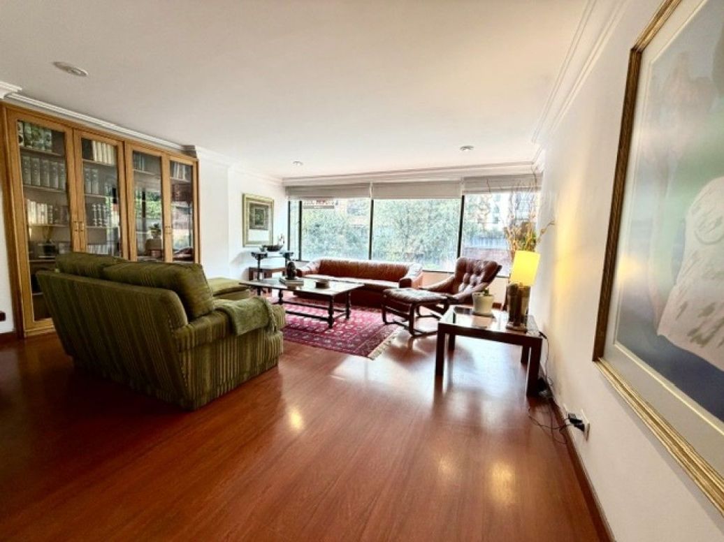 Apartamento de 3 alcobas en venta en El Nogal, Bogotá, 211 m² · foto 4 de 20