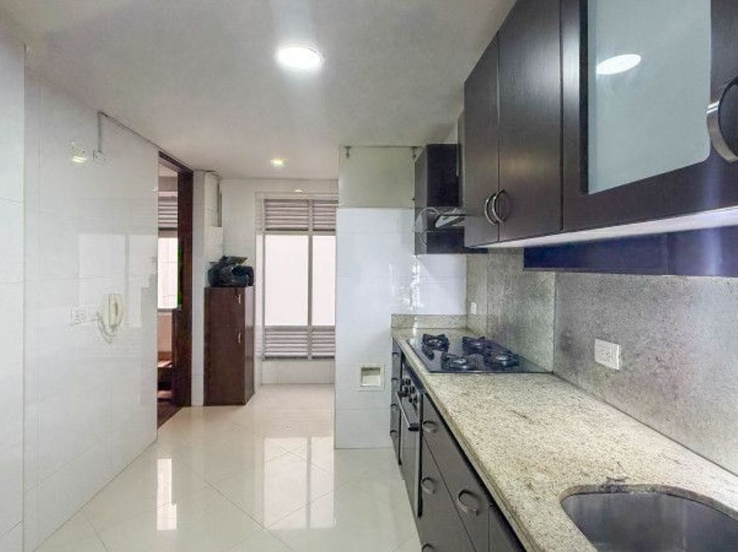 Apartamento de 3 alcobas en venta en Rincon Del Chicó, Bogotá, 138 m² · foto 5 de 18