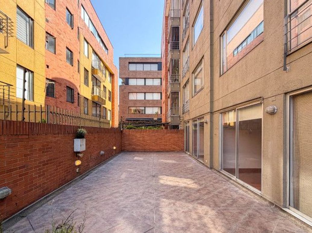 Apartamento de 3 alcobas en venta en Rincon Del Chicó, Bogotá, 138 m² · foto 3 de 18