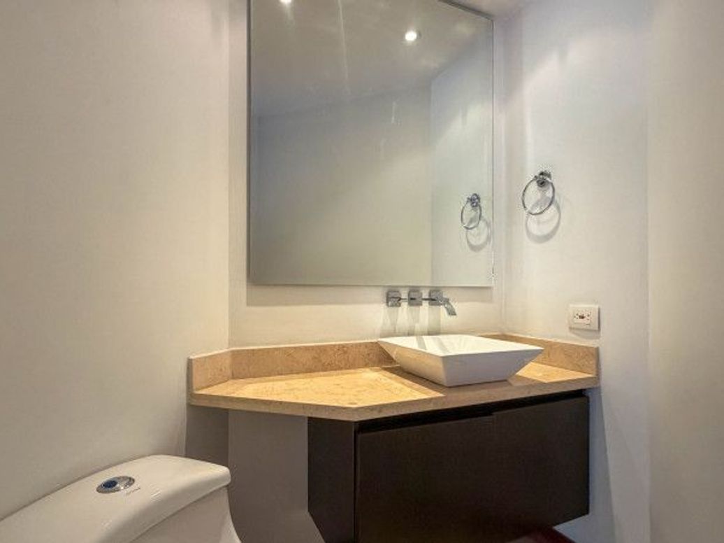 Apartamento de 3 alcobas en venta en Rincon Del Chicó, Bogotá, 138 m² · foto 4 de 18
