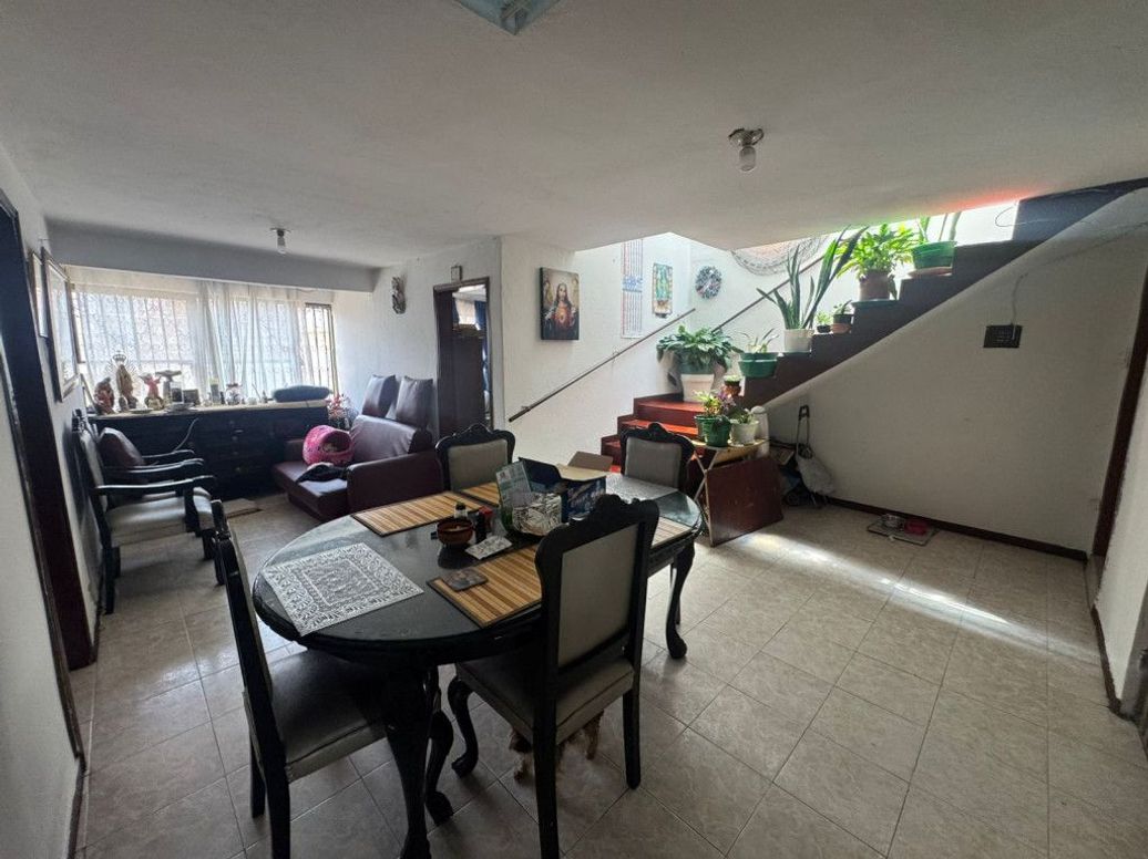 Casa de 9 alcobas en venta en Canada Sector La Guira Et. Ii, Bogotá, 250 m² · foto 7 de 18