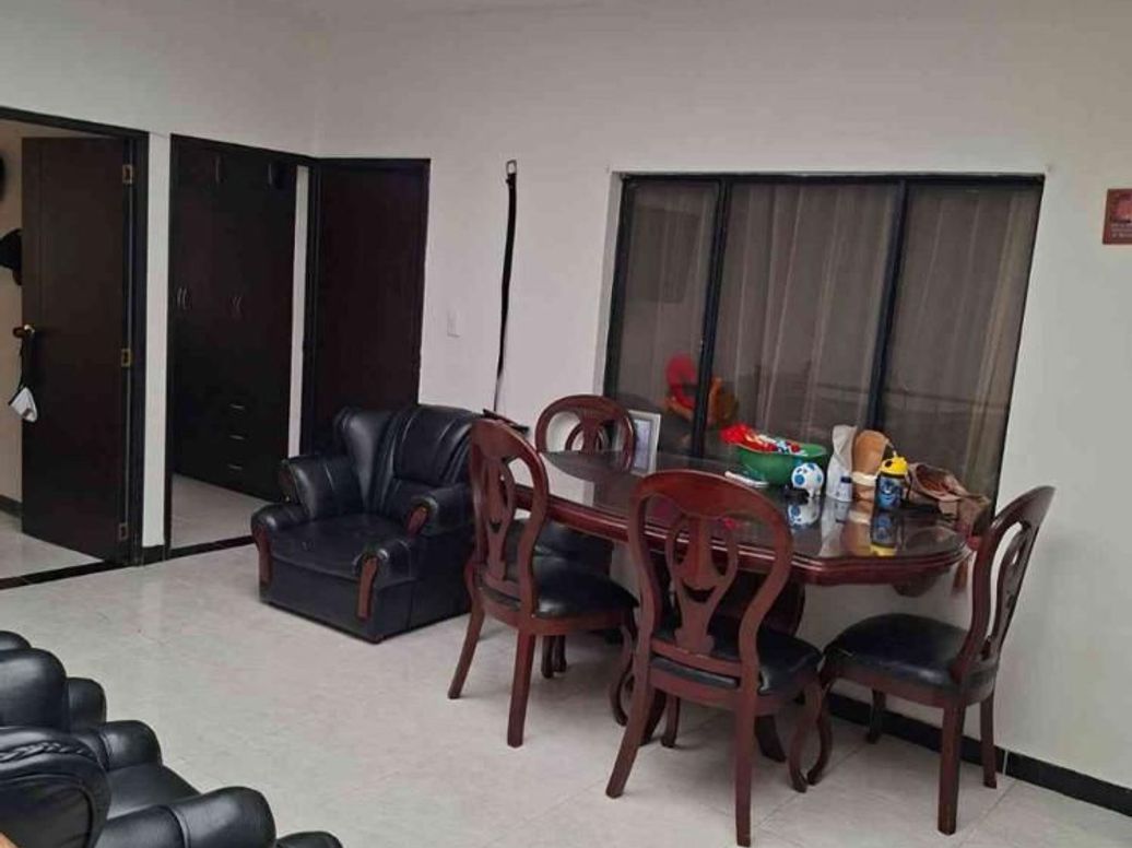 Apartamento de 3 alcobas en venta en San Rafael, Bogotá, 115 m² · foto 9 de 17
