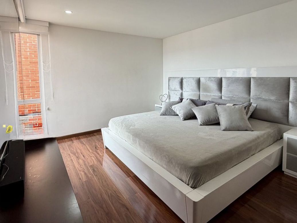 Apartamento de 3 alcobas en venta en El Plan, Bogotá, 150 m² · foto 15 de 20