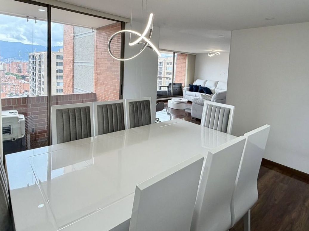 Apartamento de 3 alcobas en venta en El Plan, Bogotá, 150 m² · foto 4 de 20