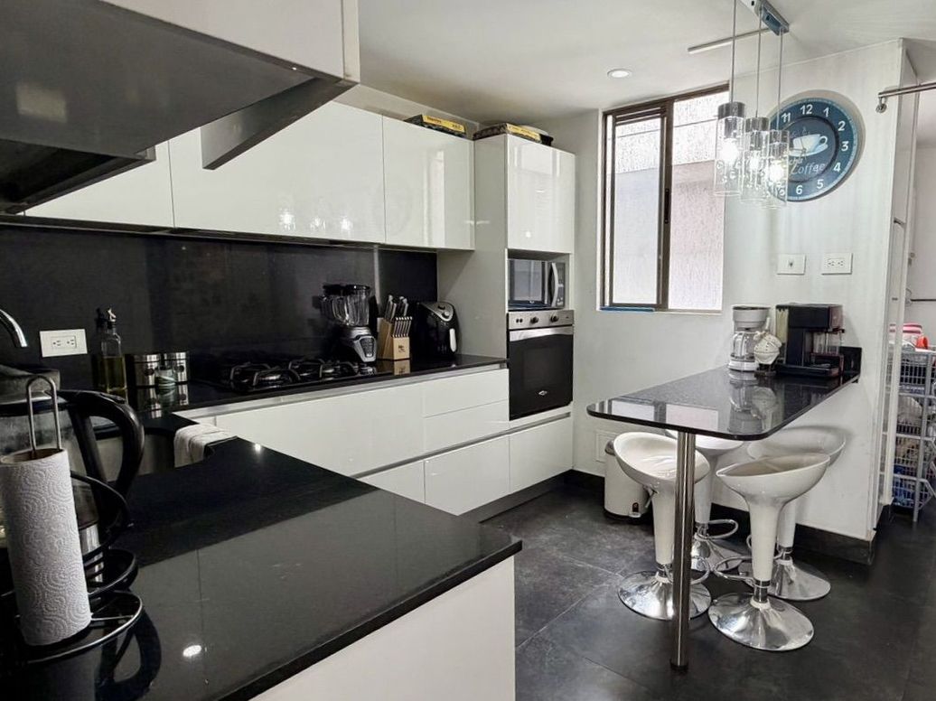 Apartamento de 3 alcobas en venta en El Plan, Bogotá, 150 m² · foto 7 de 20