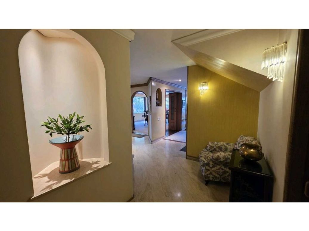 Apartamento de 2 alcobas en venta en Santa Ana Oriental, Bogotá, 247 m² · foto 3 de 20