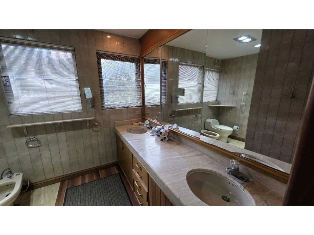 Apartamento de 2 alcobas en venta en Santa Ana Oriental, Bogotá, 247 m² · foto 18 de 20