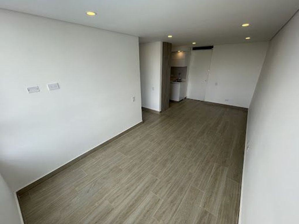 Apartamento de 1 alcoba en venta en La Granja Norte, Bogotá, 30 m² · foto 4 de 11