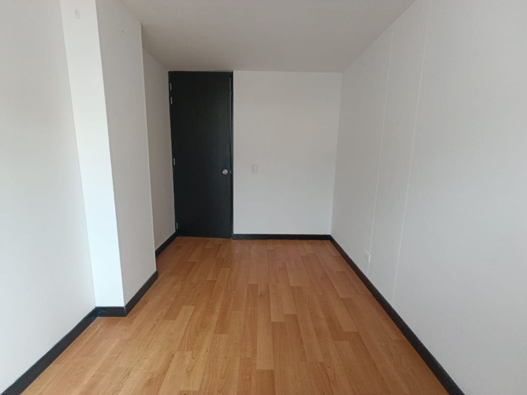 Apartamento de 3 alcobas en venta en Toberin, Bogotá, 64 m² · foto 9 de 14