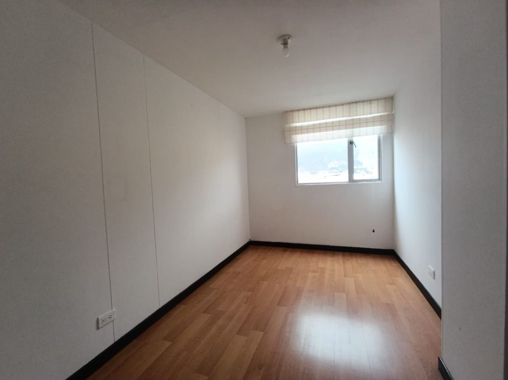 Apartamento de 3 alcobas en venta en Toberin, Bogotá, 64 m² · foto 3 de 14