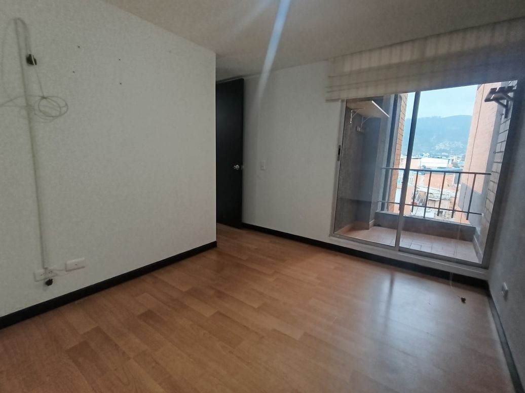 Apartamento de 3 alcobas en venta en Toberin, Bogotá, 64 m² · foto 5 de 14