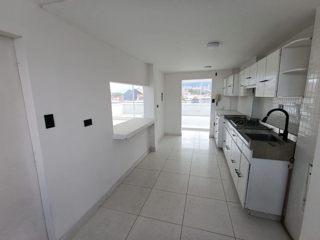 Apartamento de 3 alcobas en venta en La Soledad, Bogotá, 135 m² · foto 12 de 20