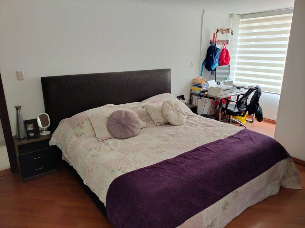 Apartamento de 3 alcobas en venta en Chico Navarra, Bogotá, 129 m² · foto 12 de 18