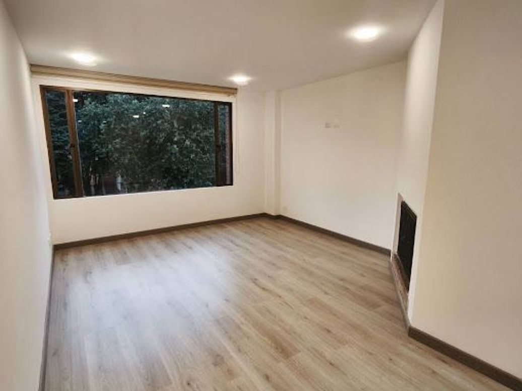 Apartamento de 3 alcobas en venta en Santa Barbara, Bogotá, 88 m² · foto 5 de 13