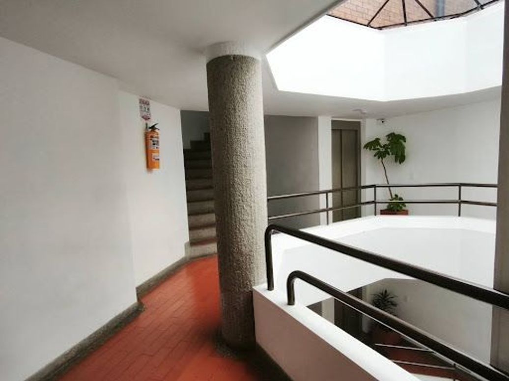 Apartamento de 3 alcobas en venta en Santa Barbara, Bogotá, 88 m² · foto 12 de 13