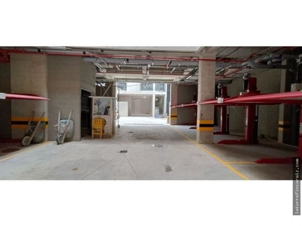 Apartaestudio en venta en Chico, Bogotá, 17 m² · foto 2 de 5