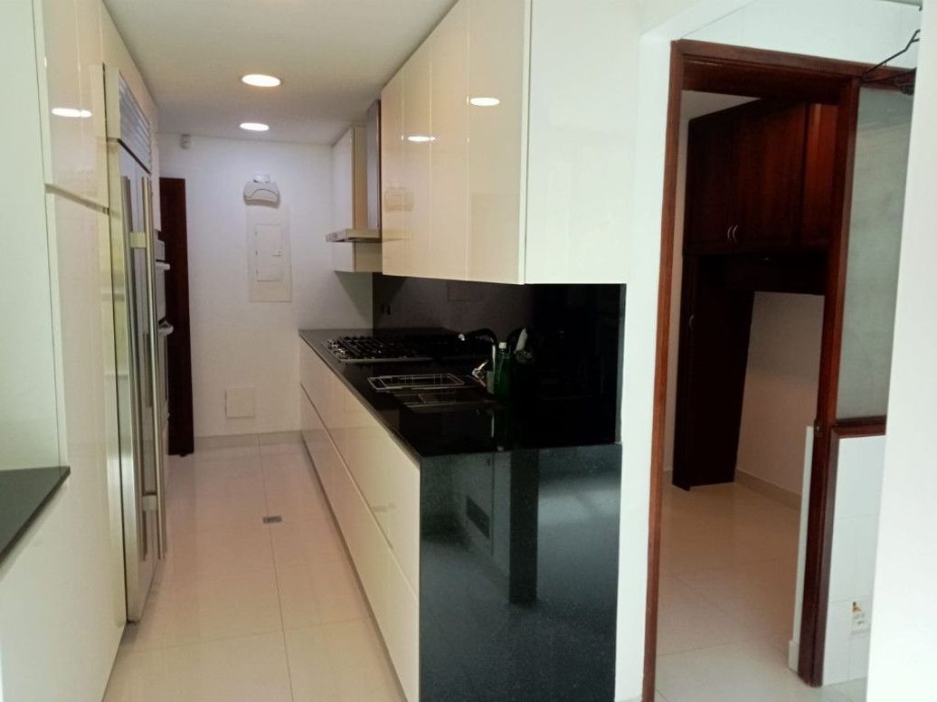 Apartamento de 3 alcobas en venta en Centro Norte Usaquen, Bogotá, 228 m² · foto 6 de 20