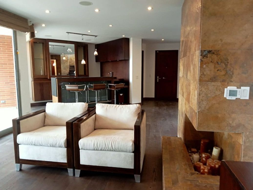 Apartamento de 3 alcobas en venta en Centro Norte Usaquen, Bogotá, 228 m² · foto 2 de 20