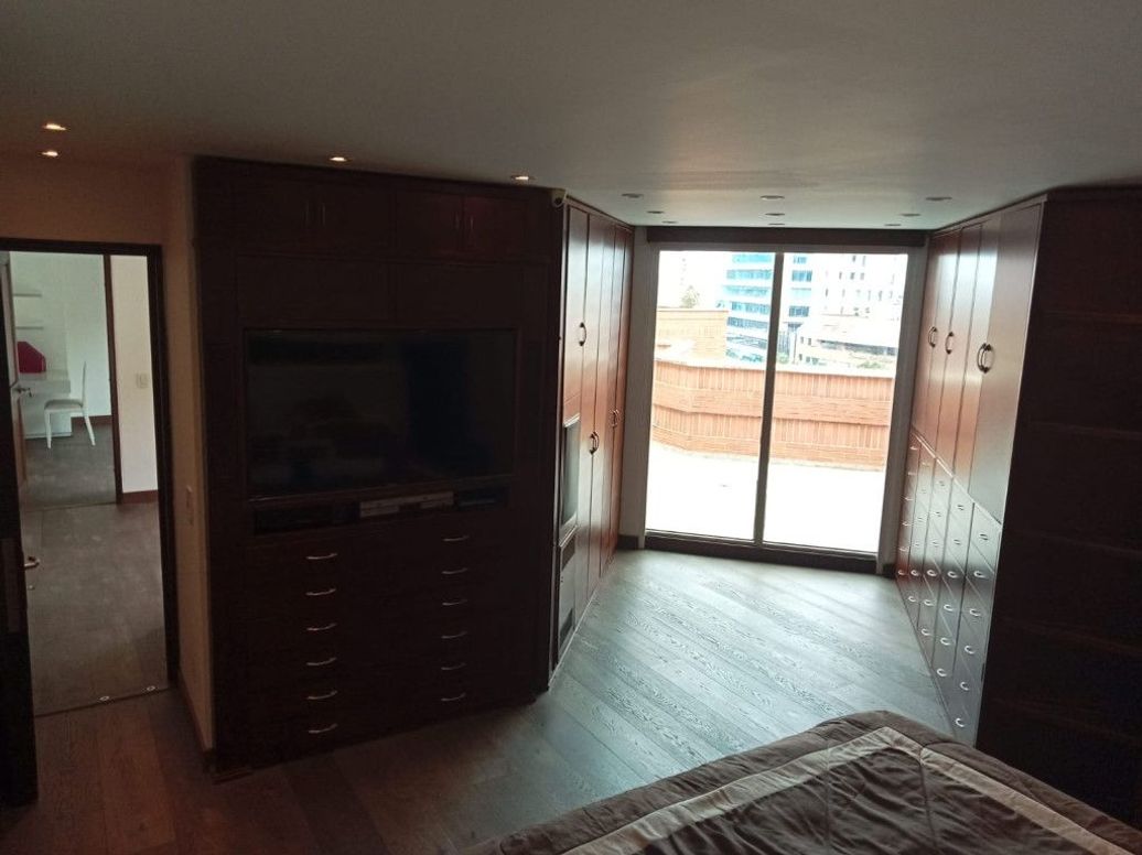 Apartamento de 3 alcobas en venta en Centro Norte Usaquen, Bogotá, 228 m² · foto 13 de 20