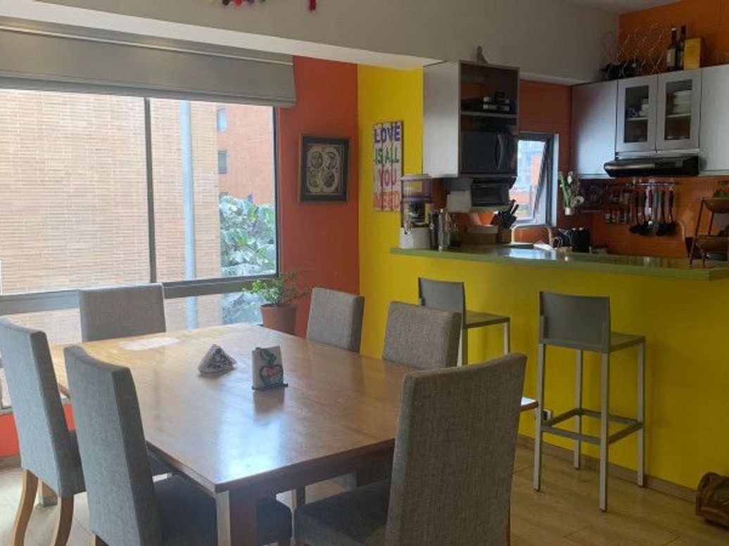 Apartamento de 1 alcoba en venta en Chicó Norte, Bogotá, 59 m² · foto 2 de 9