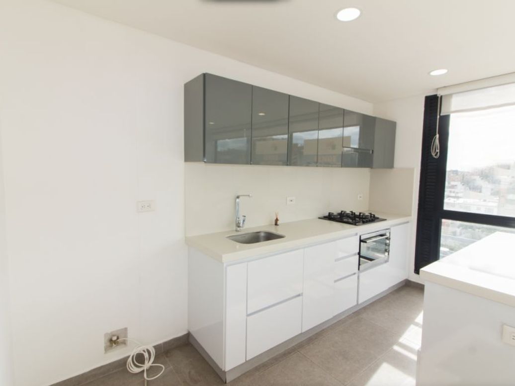 Apartamento de 1 alcoba en venta en Santa Ana Occidental, Bogotá, 52 m² · foto 3 de 20